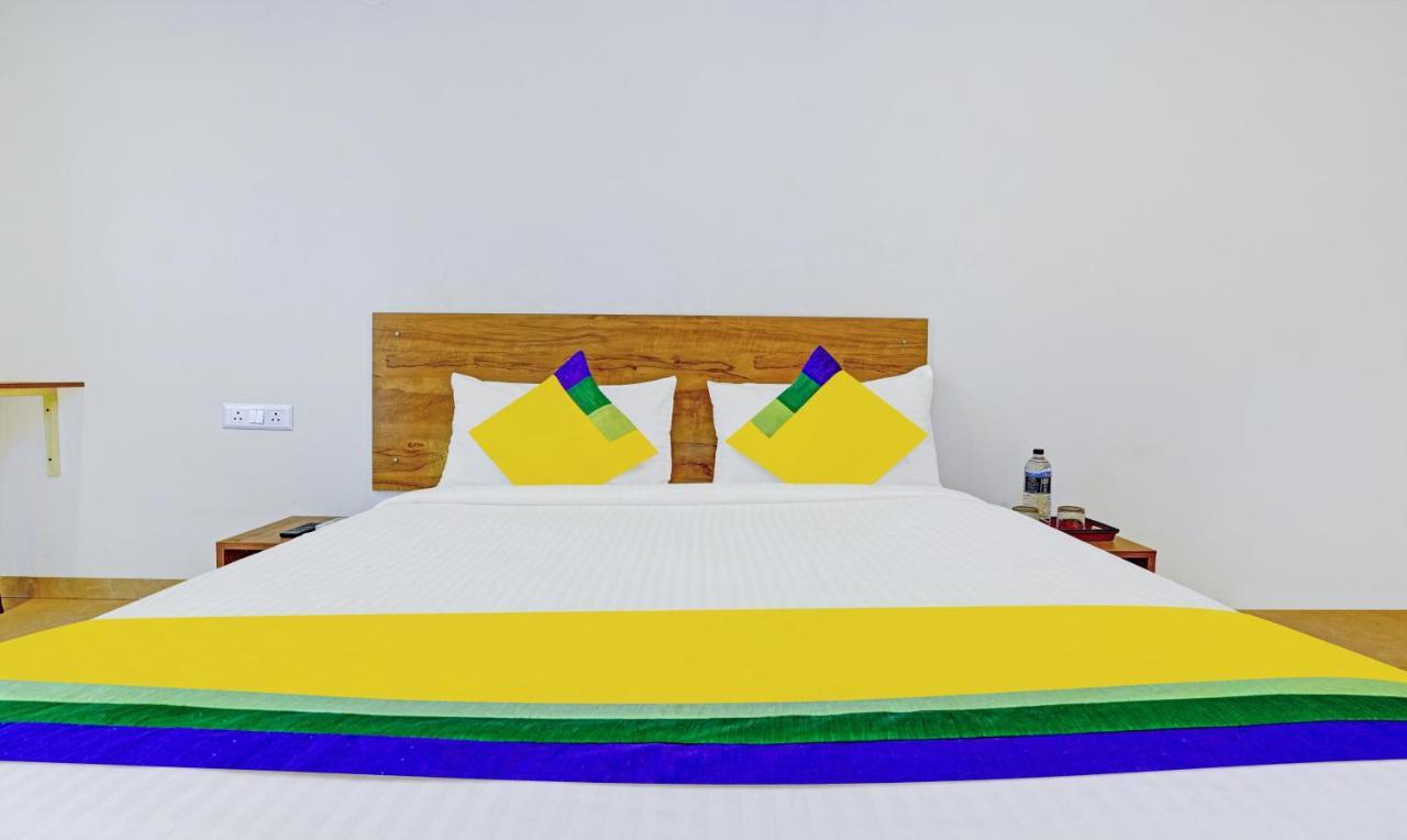Itsy Hotels Oasis Pride Nashik Extérieur photo